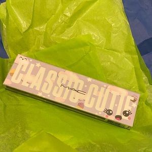 *NWT* MAC Classic Cutie palette